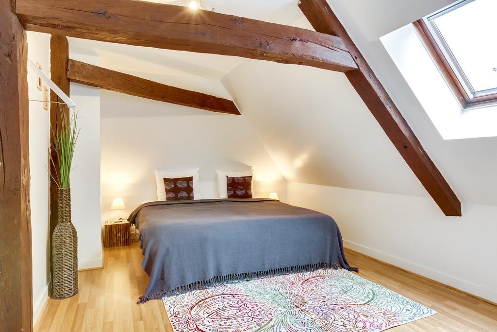 Chateau Turgot Gites Bons-Tassily Экстерьер фото