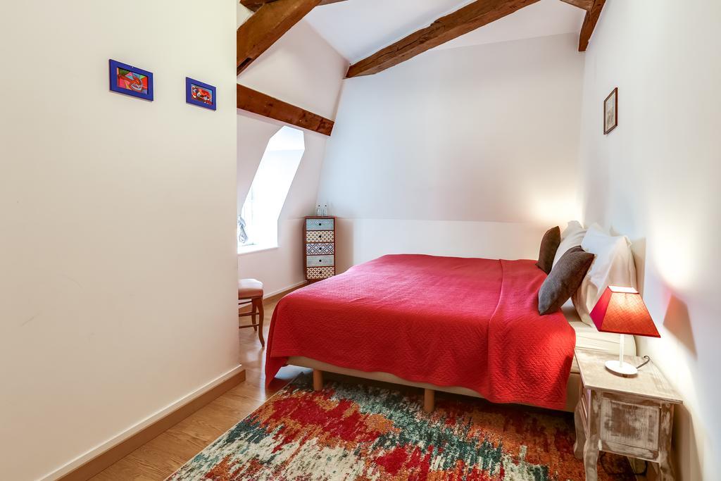 Chateau Turgot Gites Bons-Tassily Экстерьер фото